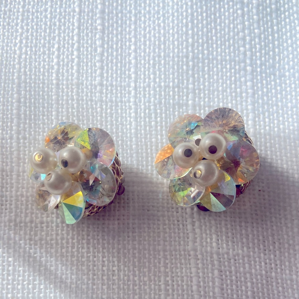 Vintage SHERMAN clip on sequin and faux pearl earrings